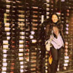 Meet your Posher, Elaine